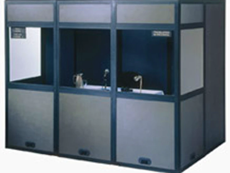 Fully enclosed south booth