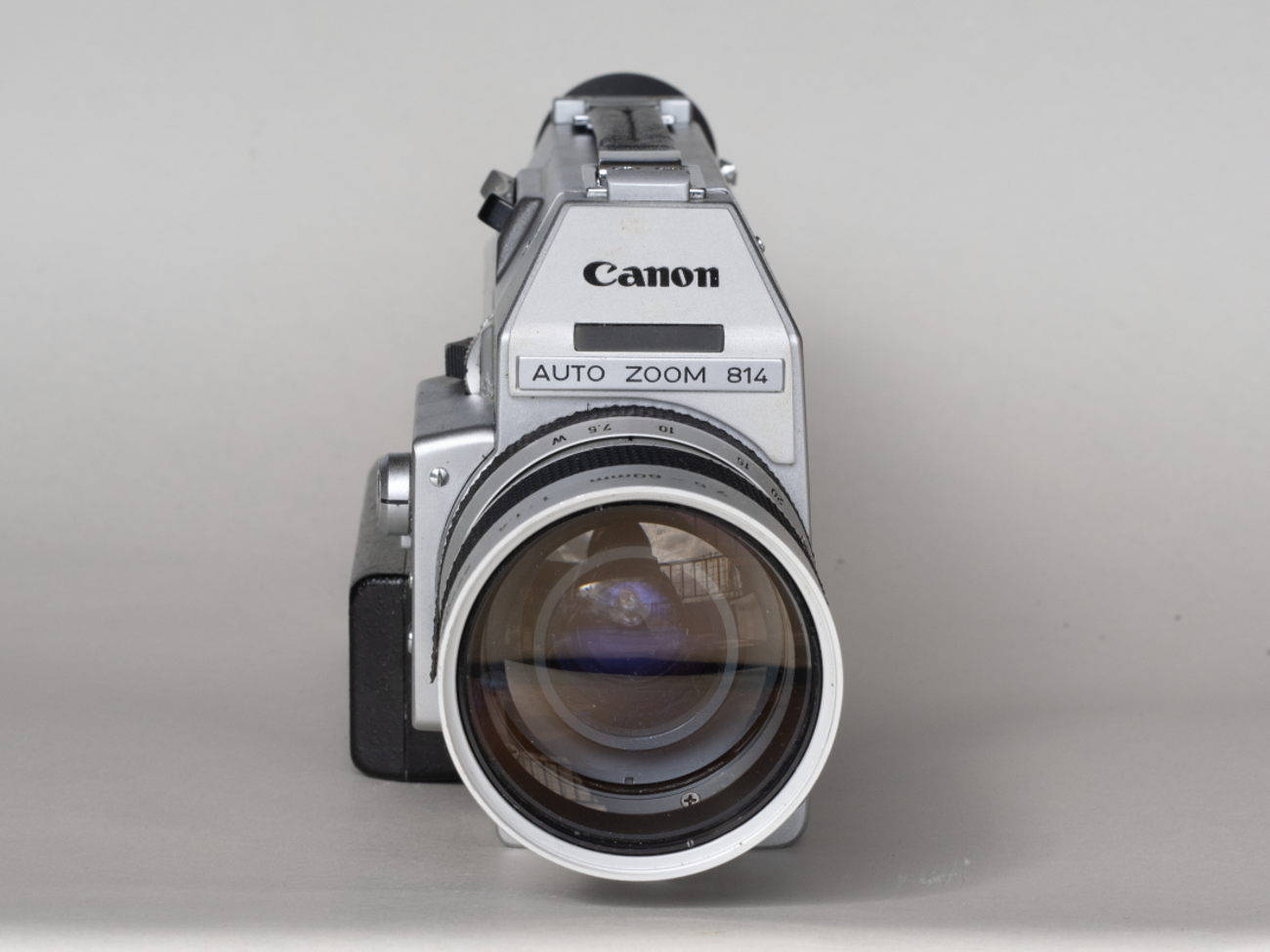 Rent Fully Working Canon Auto Zoom 814 Super Film Movie Camera