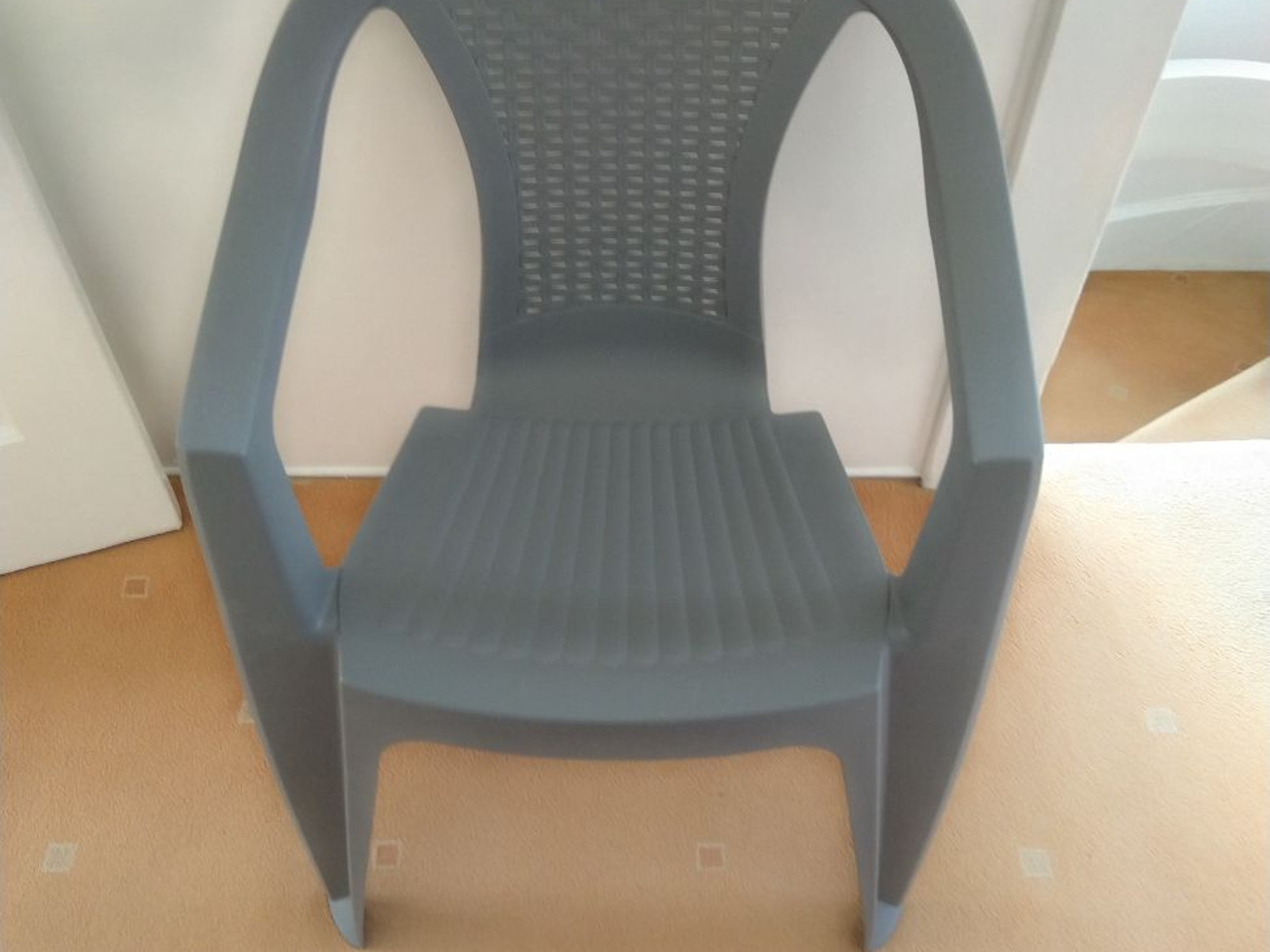 Garden plastic chairs x 2