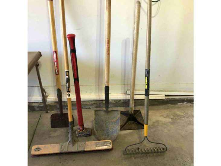 Gardening tool bundle