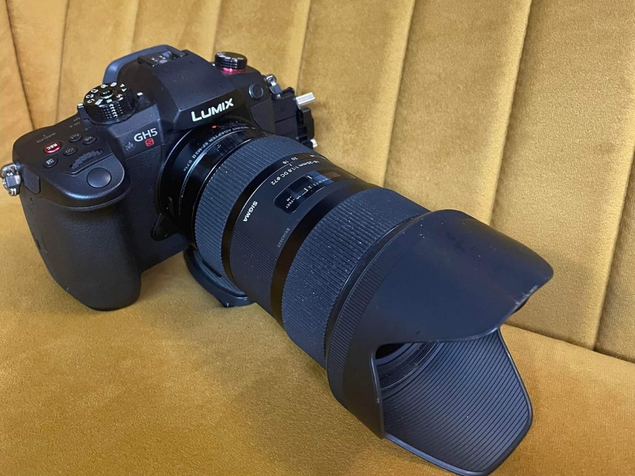 Gh5s panasonic with sigma lense 18-35mm