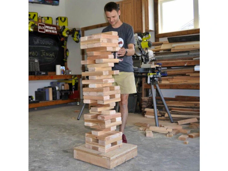 Giant jenga - 5’