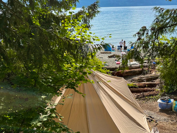 Glamping / bell tent