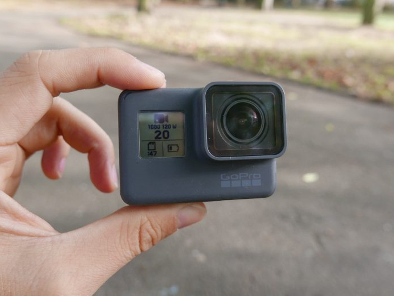 Go pro hero 5 full kit with extra batteries