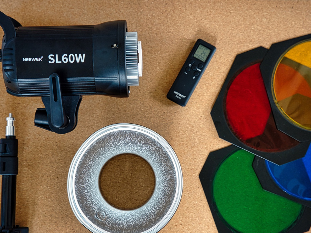 Godox / neewer sl-60w led video light + accessories