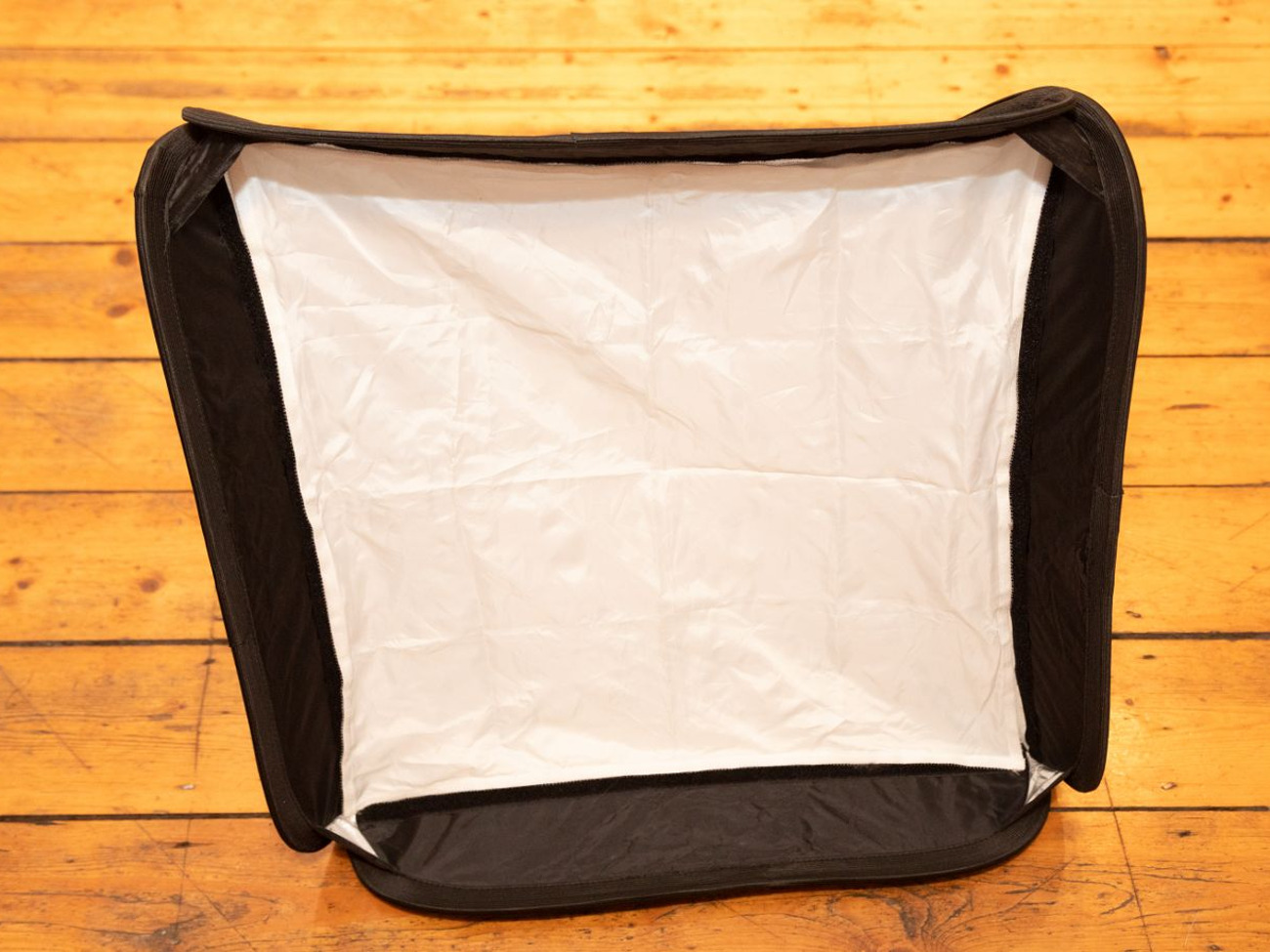Godox 60 x 60cm collapsible photo softbox with bowens mount