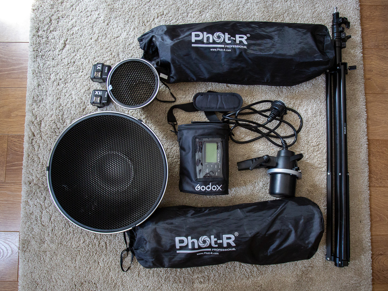 Godox ad600bm lighting kit with modifiers