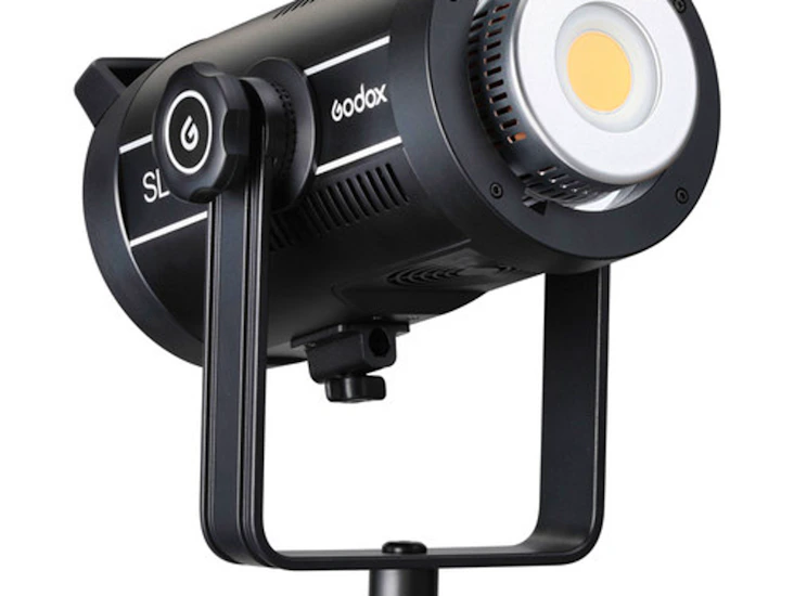 Godox sl150 ii mains cob light with 60 x 90cm diffuser