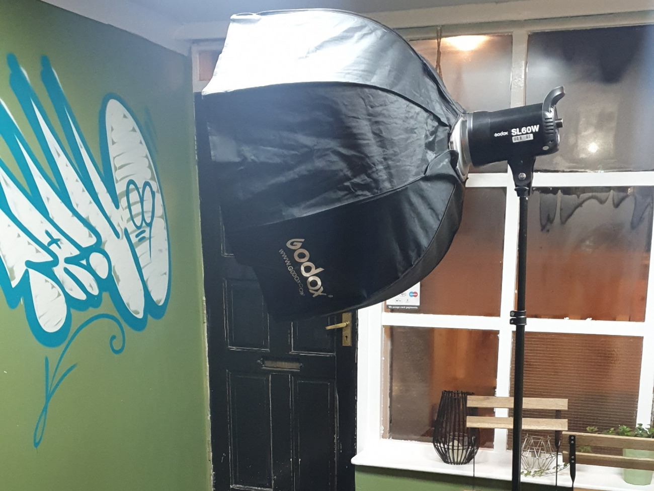 Godox sl60w with softbox and travel case,extension cord