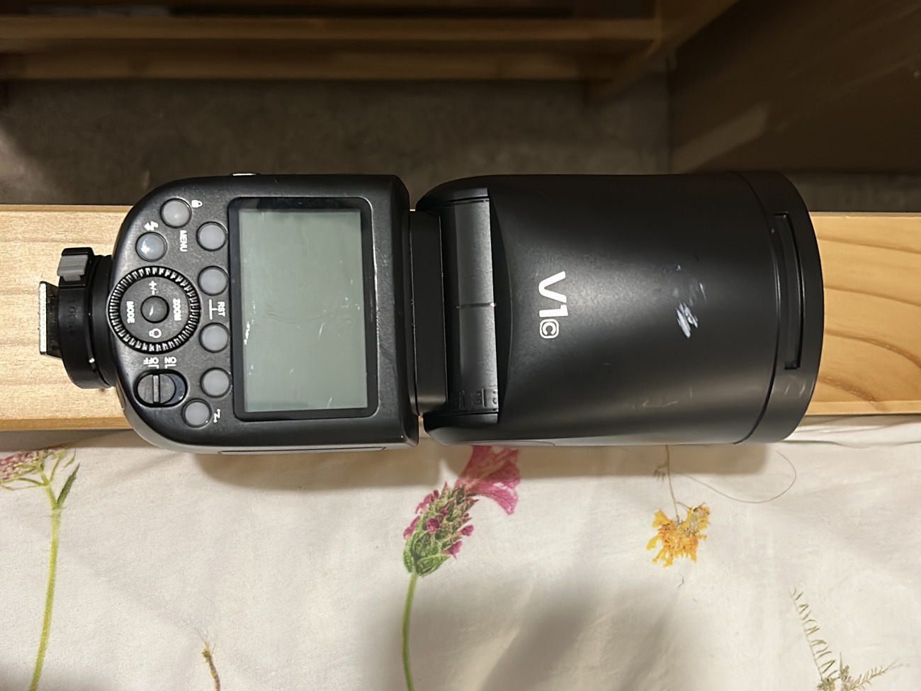 Godox v1 canon with flash accessories 