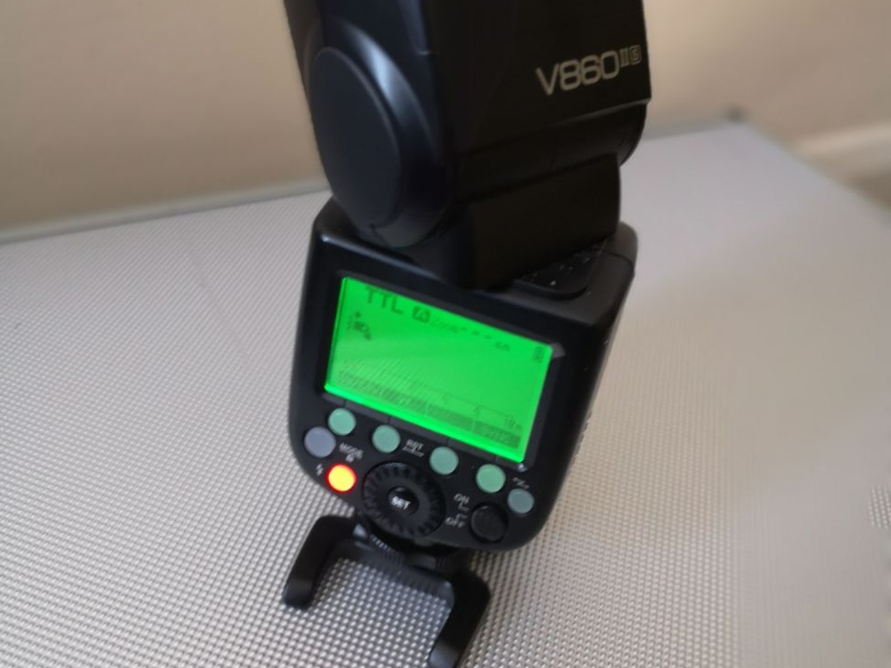 Godox v860iis ttl flash for sony camera. 