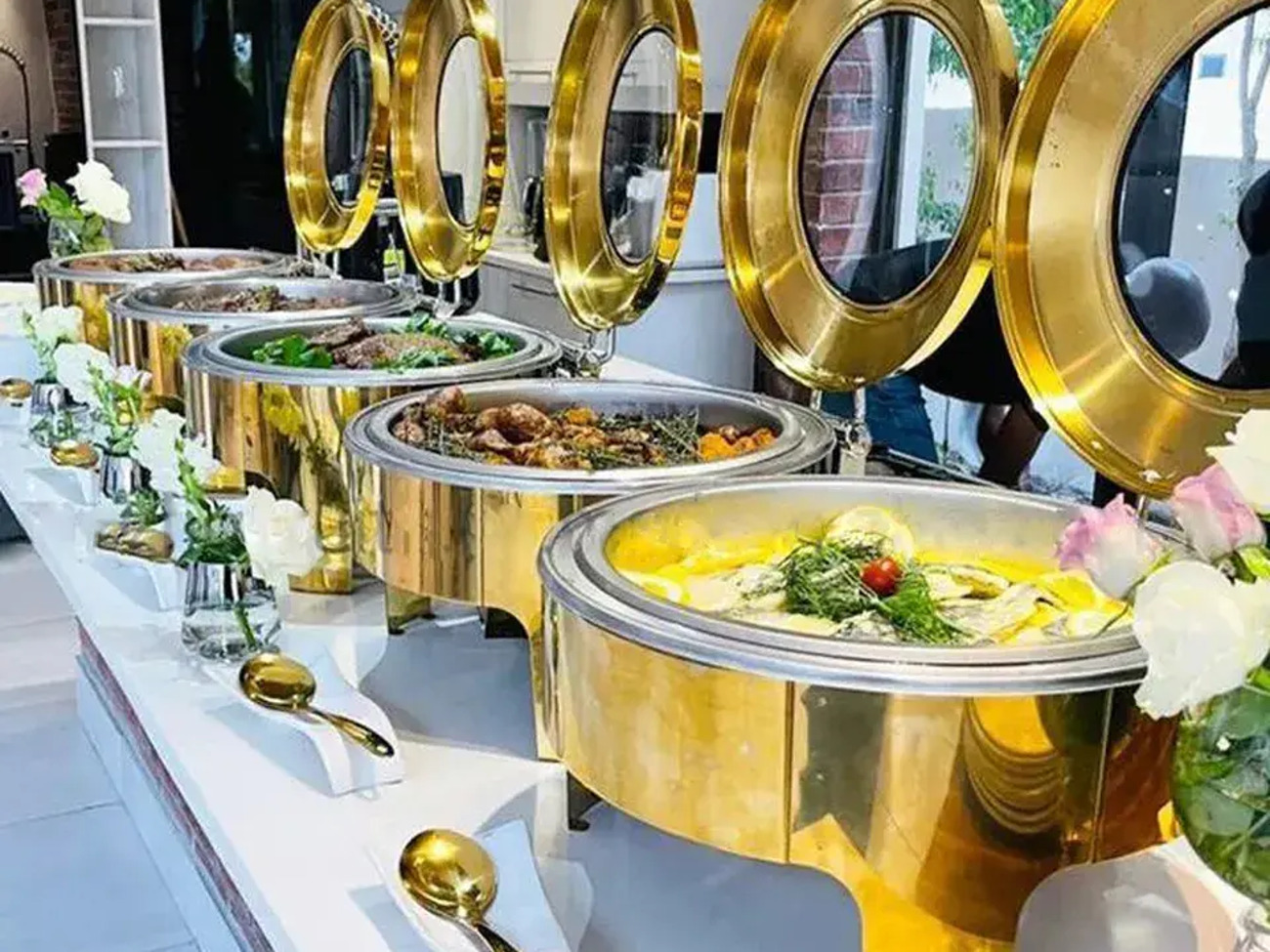 Gold round chaffing dish - 7 quart