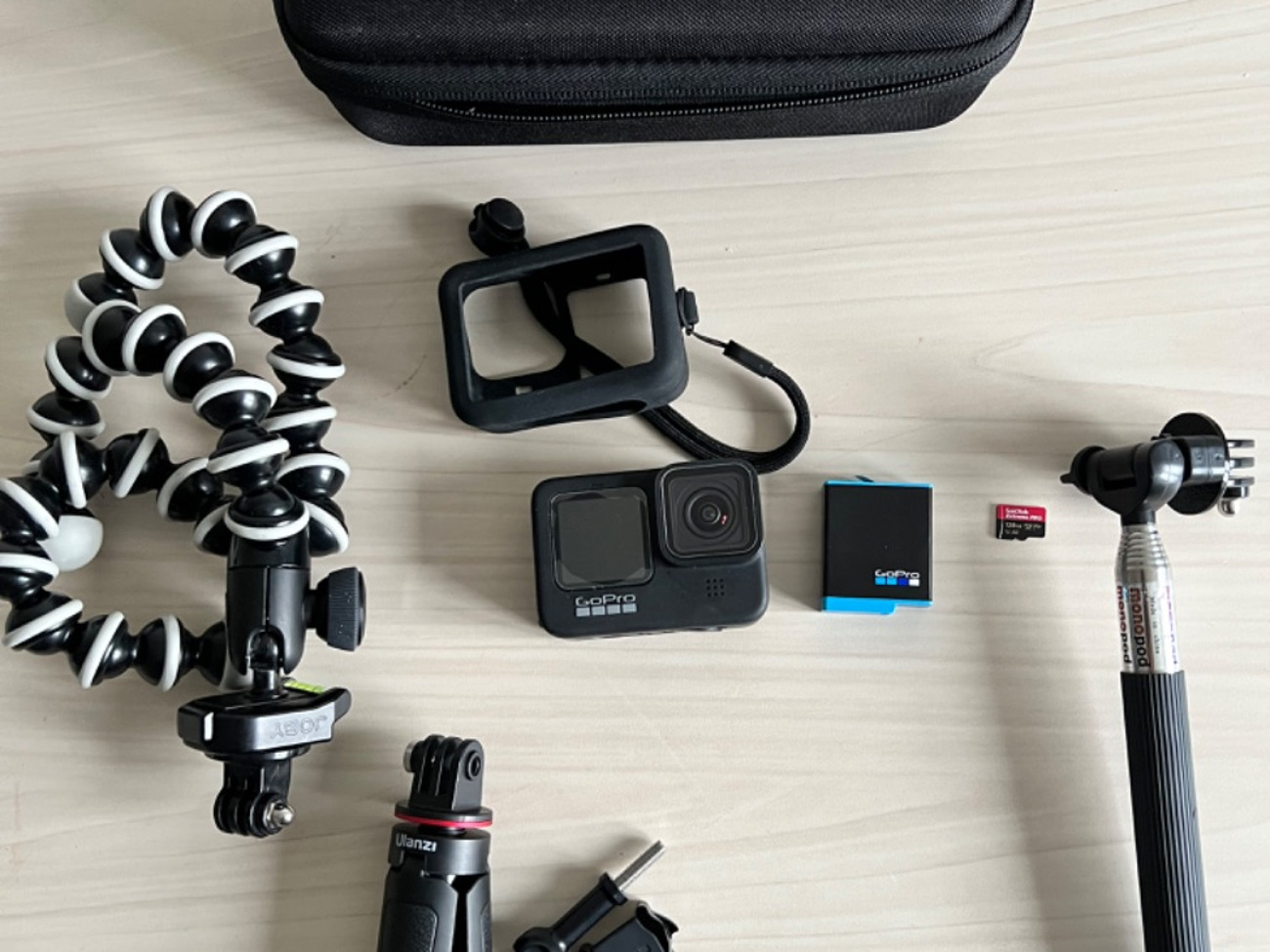 Gopro 9 + 128gb micro sd + mini tripods