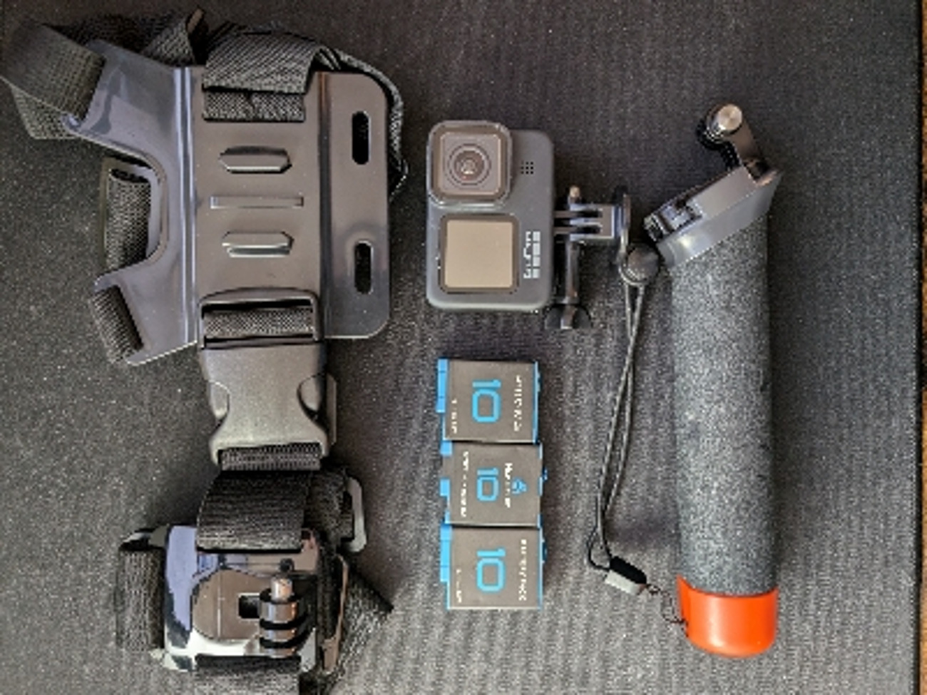 Gopro hero 9 + 3xbatteries + selfie floating stick