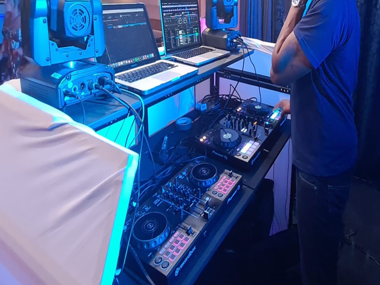 Gorilla dbs pro dj shelf