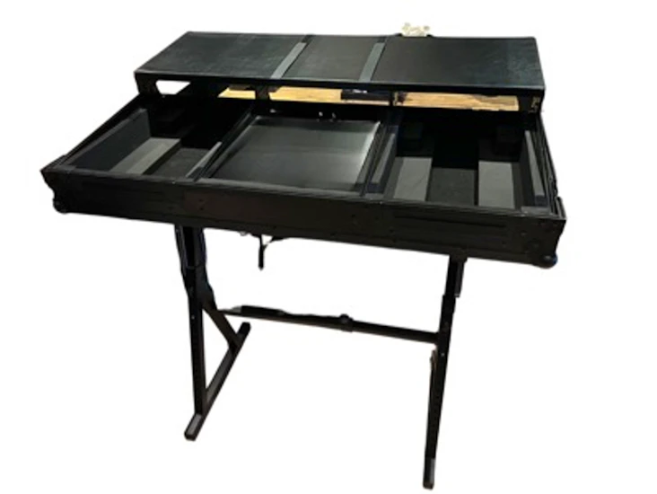 Gorilla flight case dj kit stand/ table