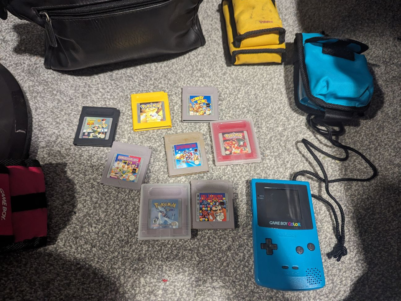 Great condition game boy color and retro legit games
