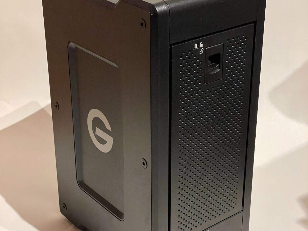 G-speed shuttle xl 24tb thunderbolt 3 raid + peli case