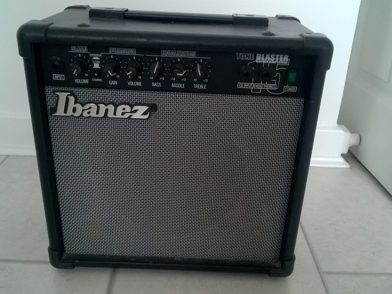 Guitar amplifier 15w ibanez