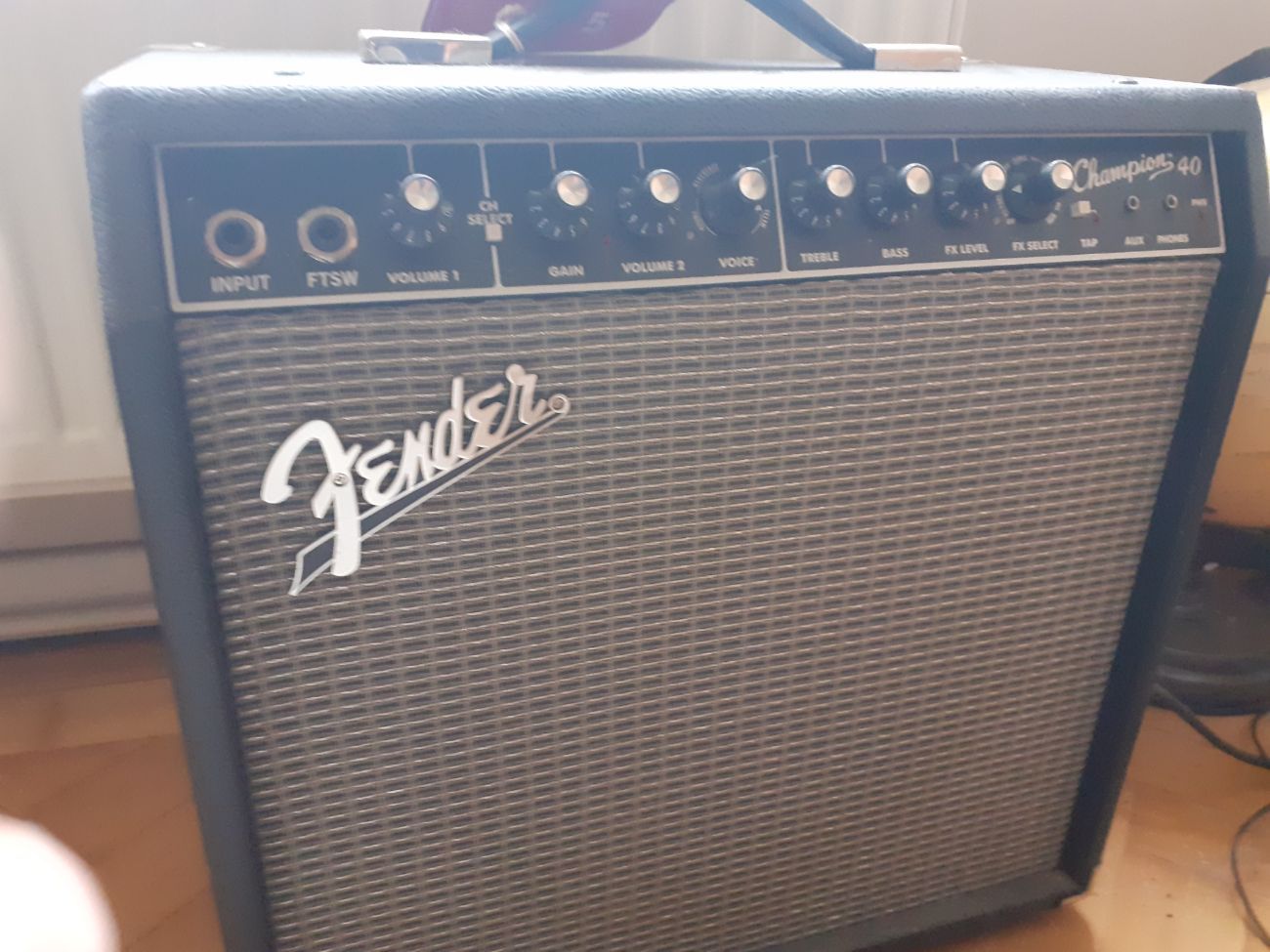 Guitar amplifier