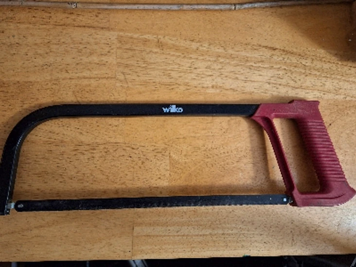 Hack saw for metal and plastic