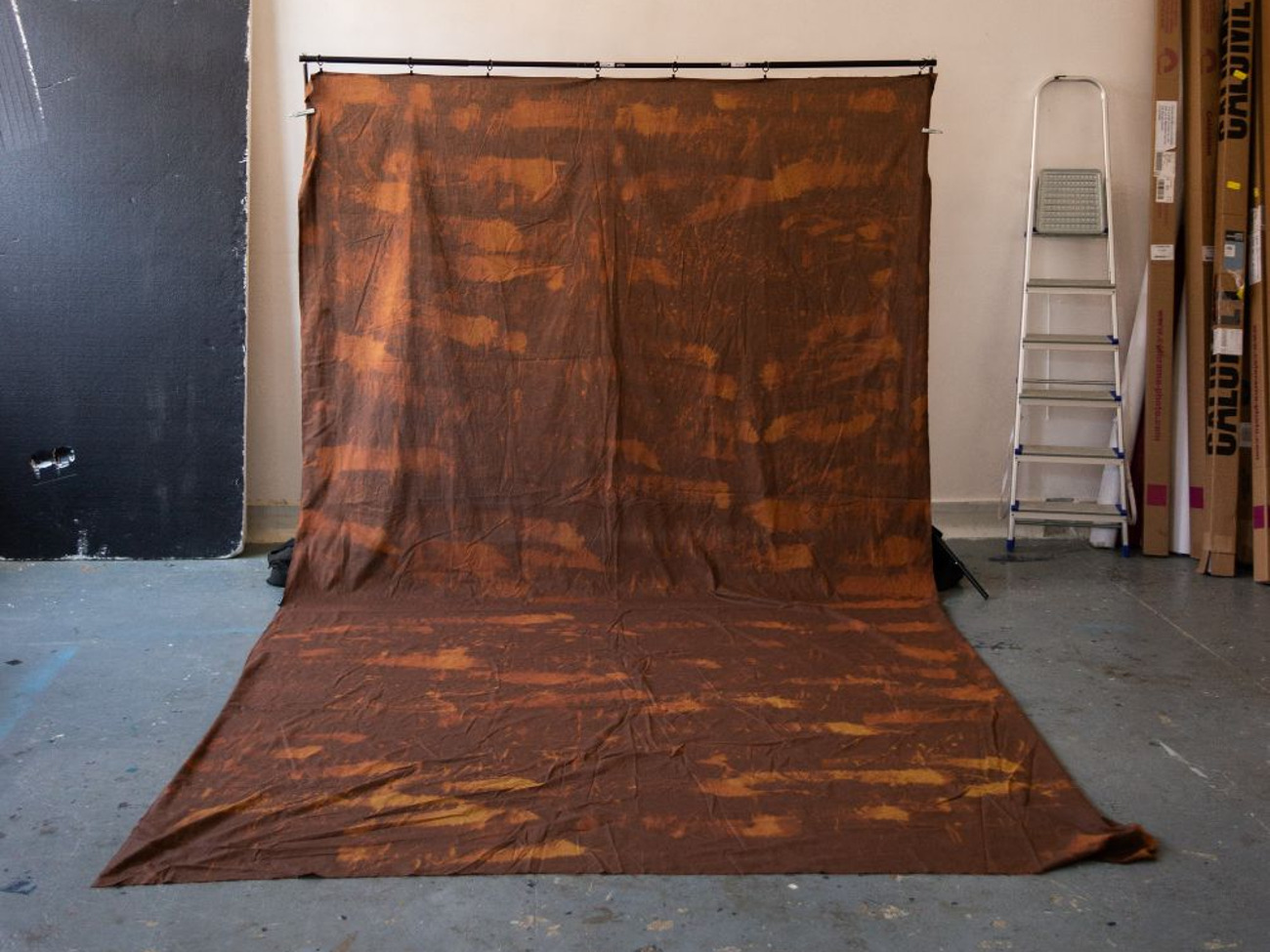 Hand painted fabric backdrop (brown - rusty mustard)