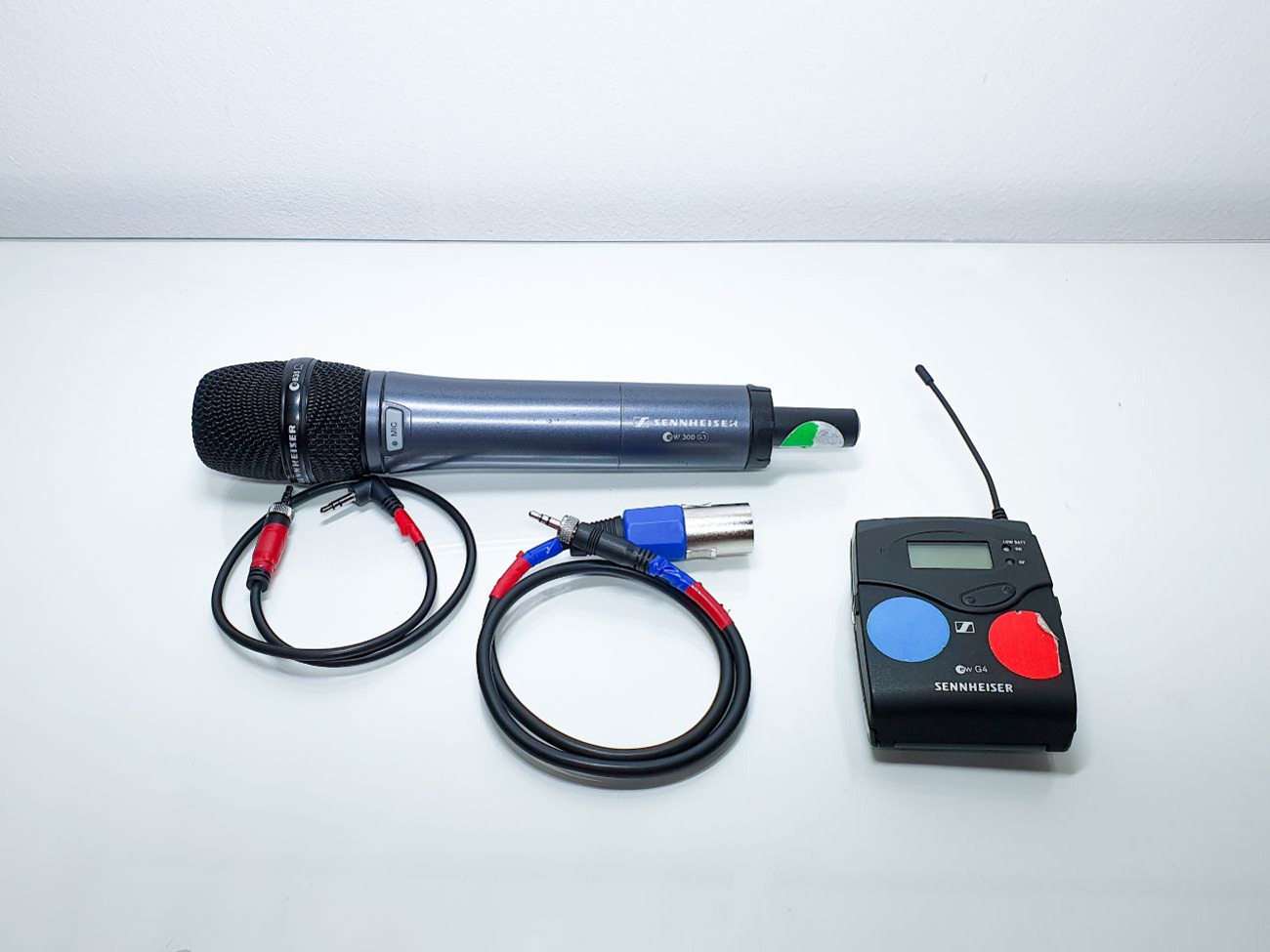 Handheld sennheiser wireless microphone mic lapel + receiver