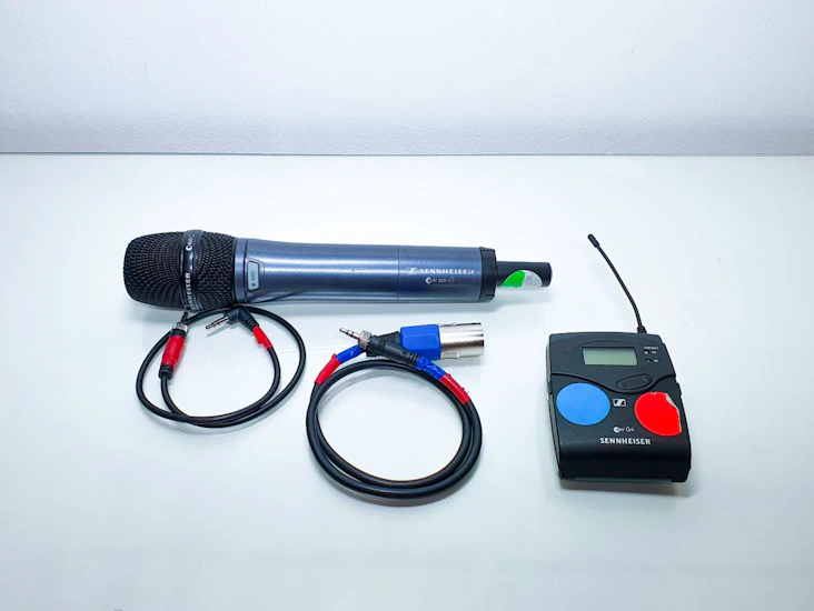 Handheld sennheiser wireless microphone mic lapel + receiver
