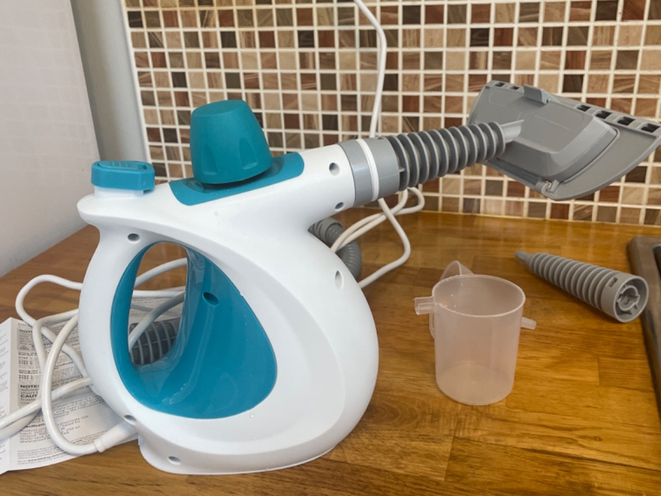 Handheld steam cleaner 