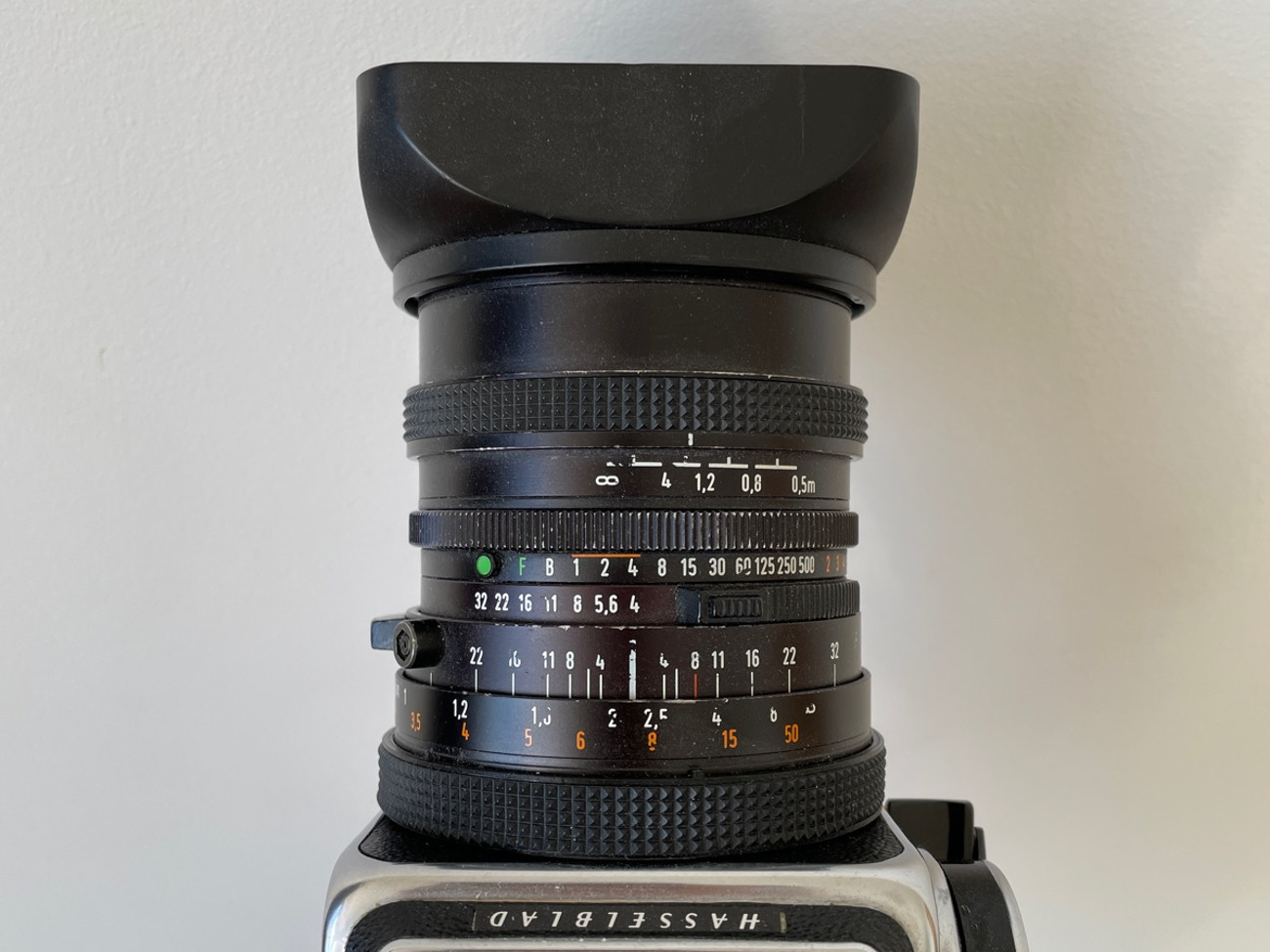 Rent I Hasselblad 50mm f4 Distagon CF FLE Carl Zeiss from Alexander M,  Shadwell, Tower Hamlets for £16.67 - 23/day