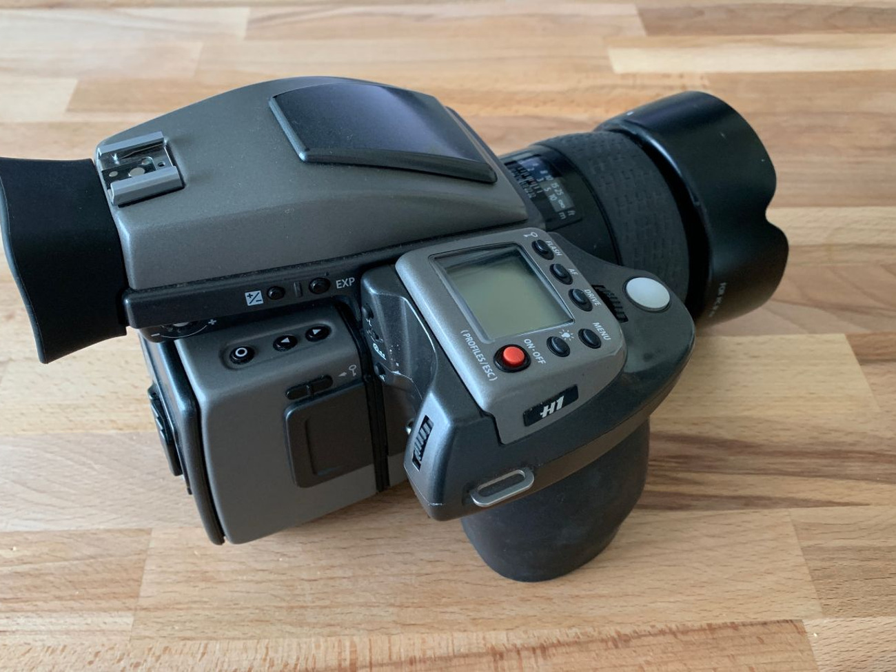 Rent Hasselblad H1 Film Back HM 16:32 with 80mm f2.8 from Jannick