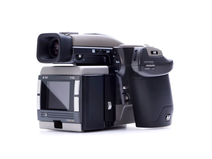 Hasselblad h1& p25 phase one medium format camera
