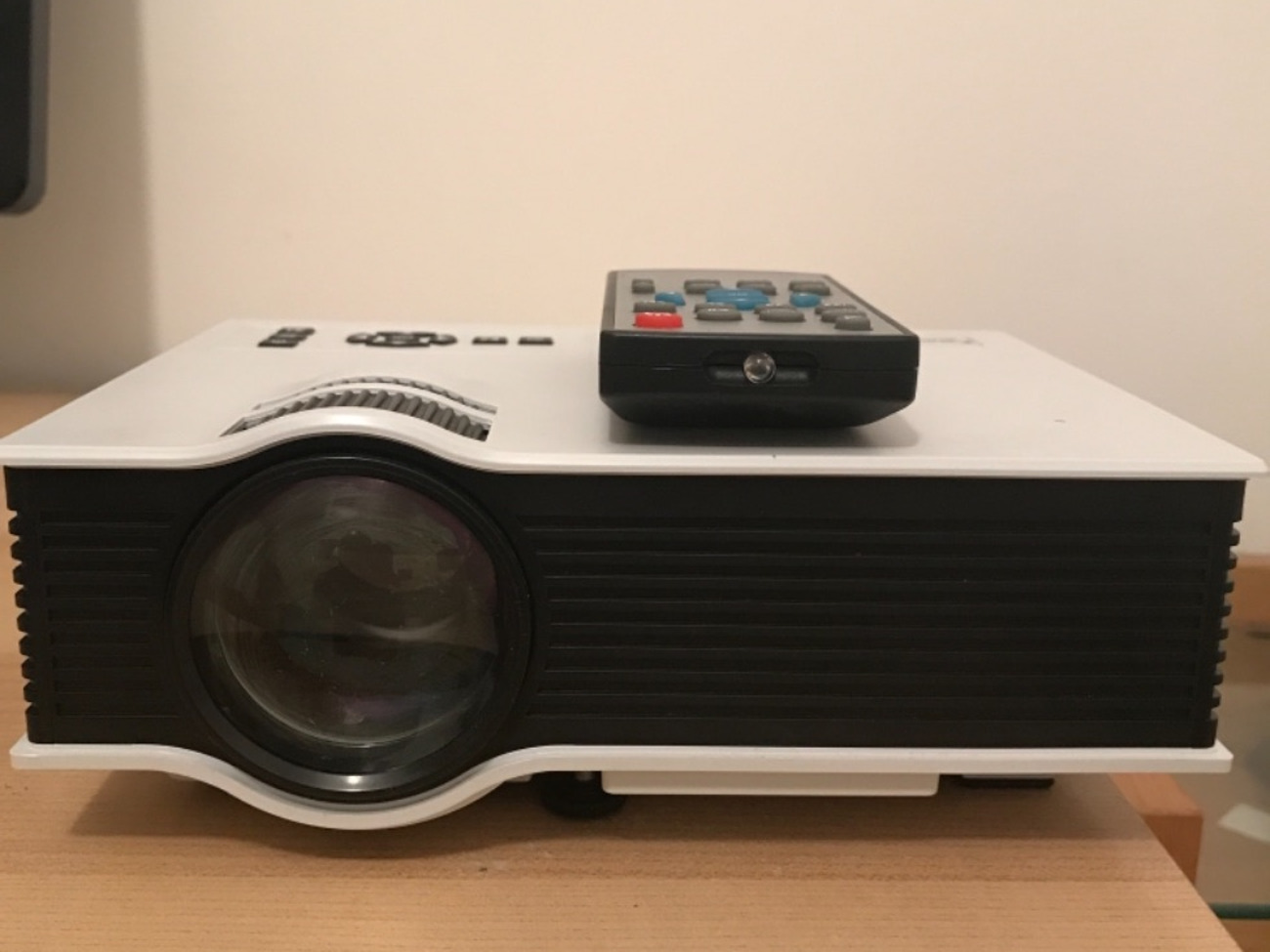 Kesystone hd ready projector