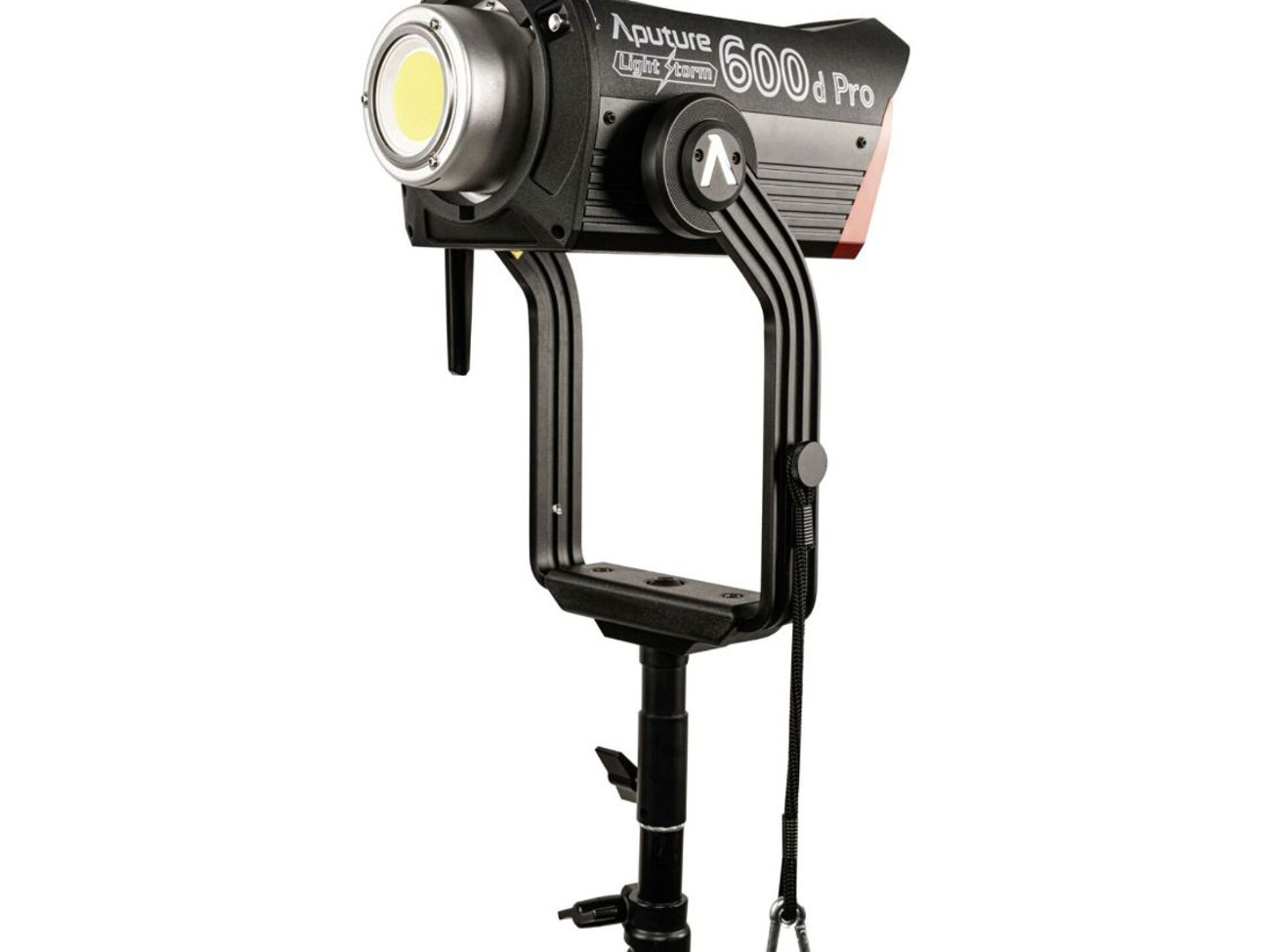 Hire aputure ls 600d pro w/ c-stand (no.1)
