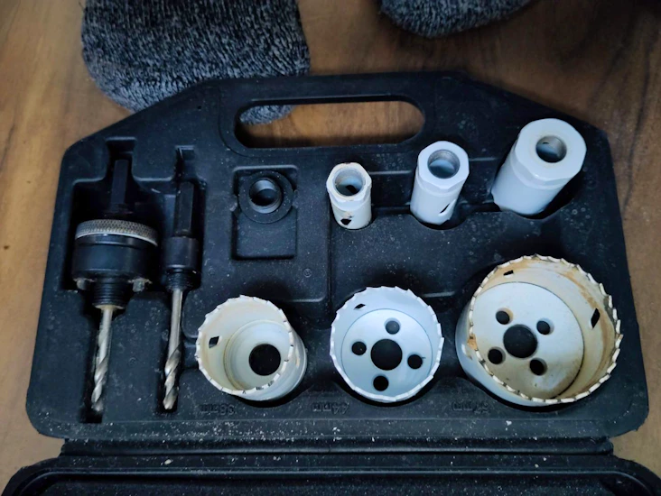 Hole saw set (with 1 larger extra not shown)