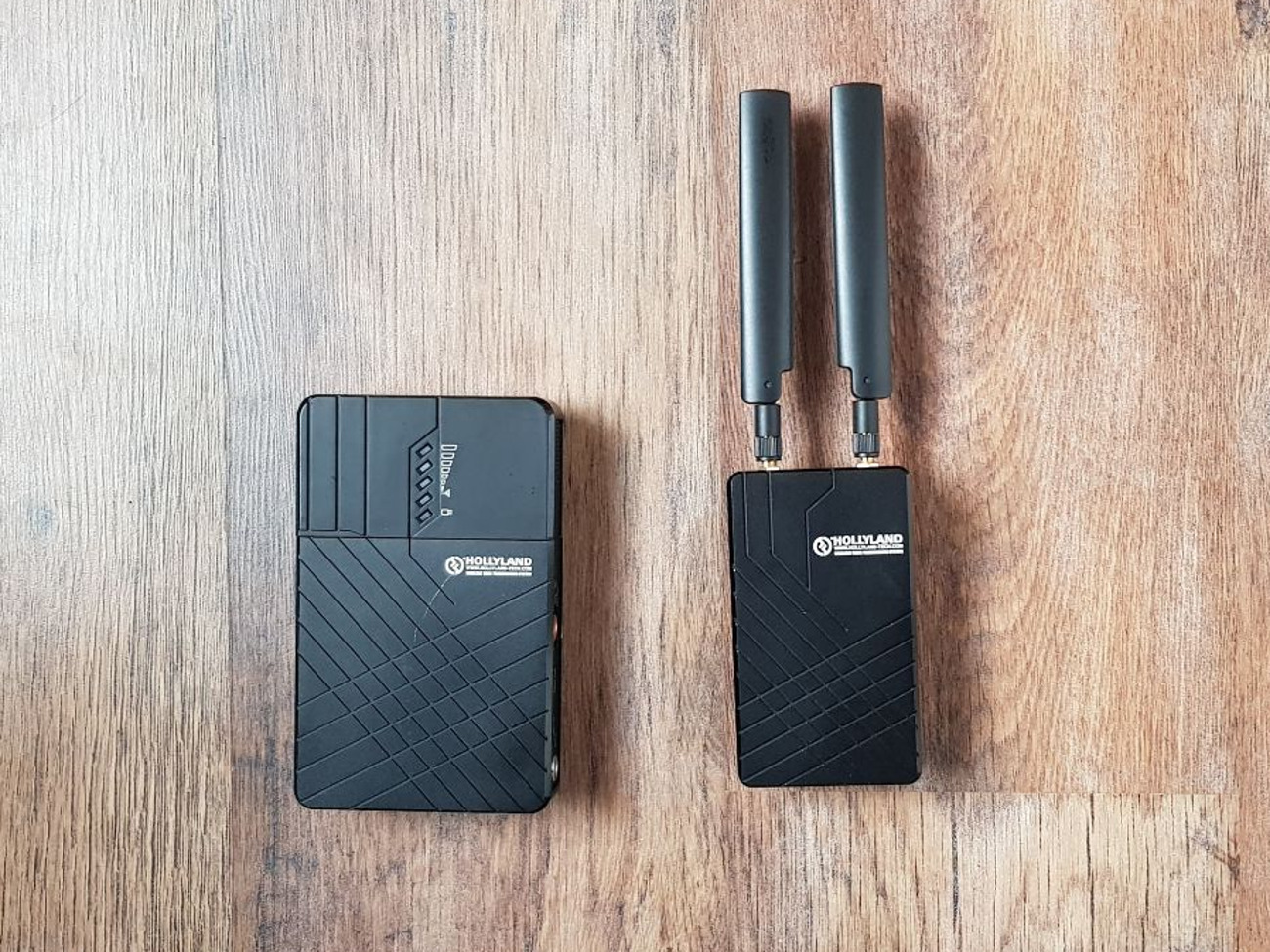 Hollyland cosmo 400 wireless video tx/rx like teradek