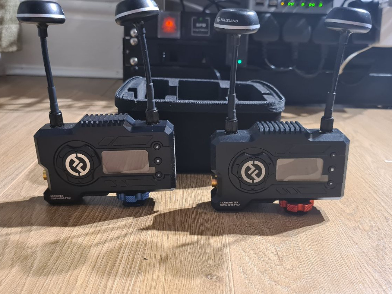 Hollyland mars 400s pro sdi/hdmi wireless transmitter & receiver