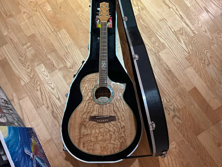 Ibanez ew20 semi acoustic guitar