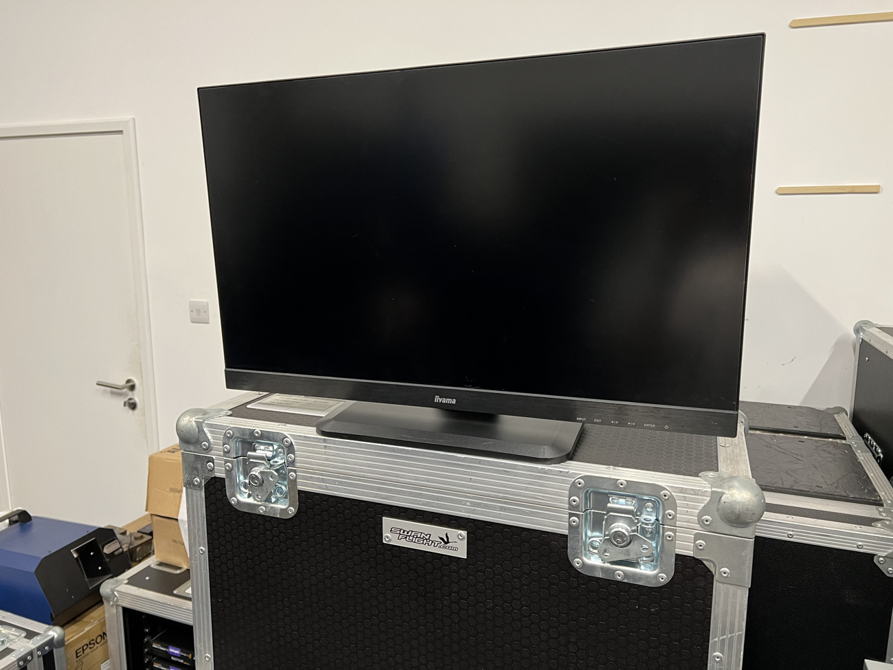 Iiyama 27" pc monitor in flightcase 2560x1440p led