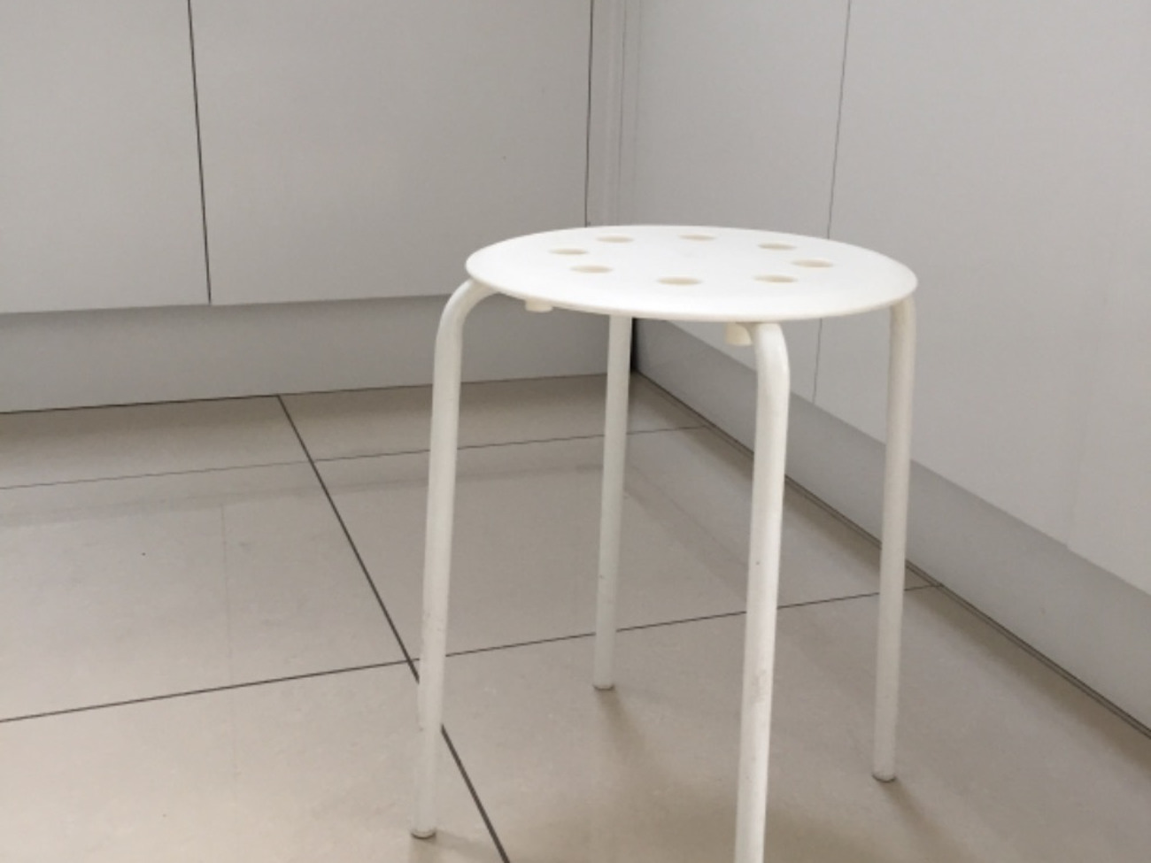 6 ikea stools