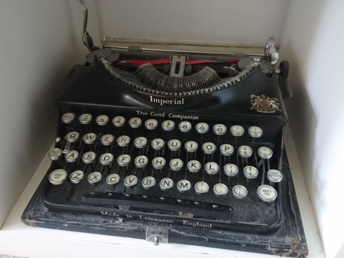 Imperial 'good companion' manual typewriter circa 1930s - 24/7 pick up