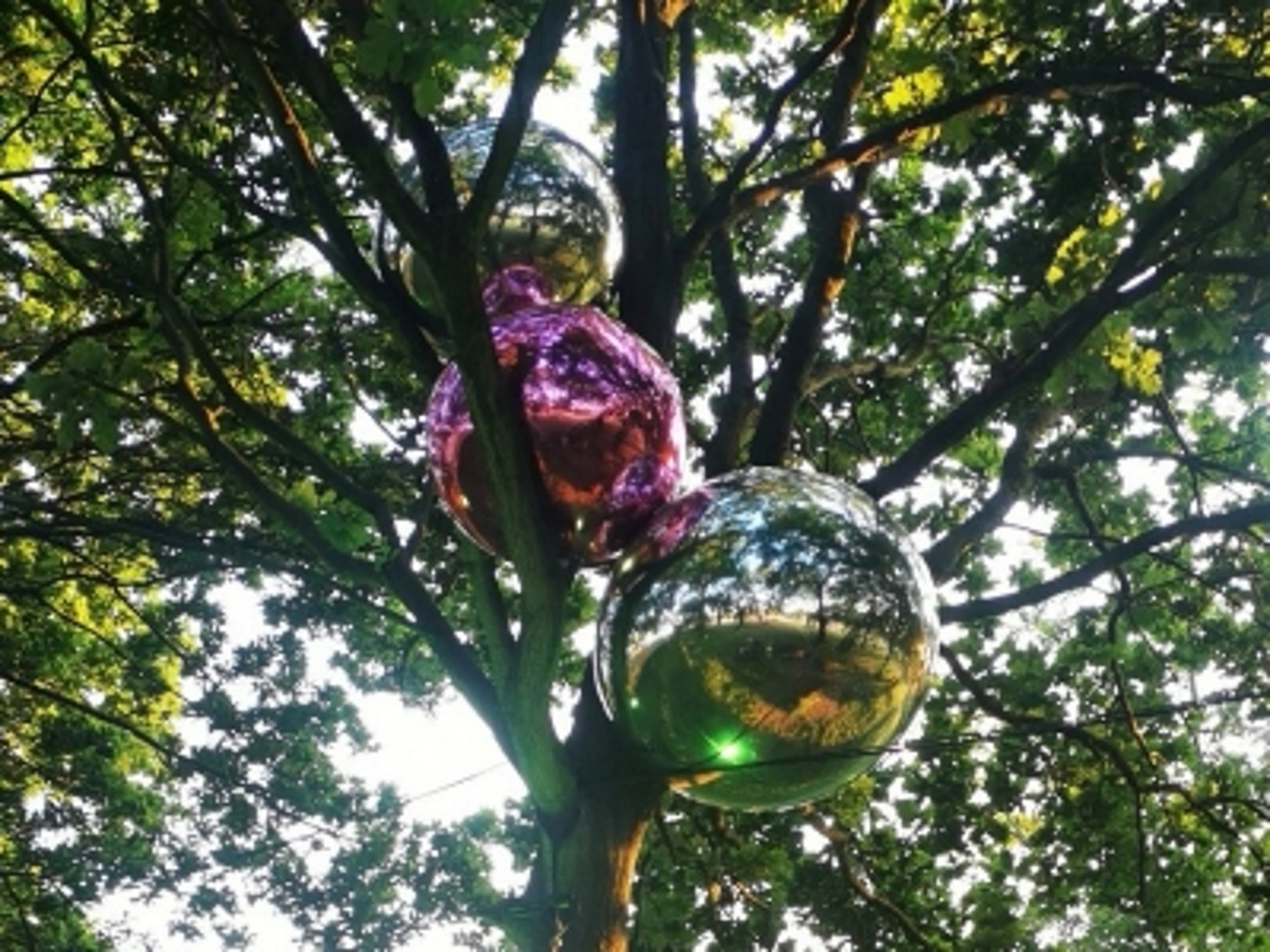 Inflatable mirror spheres x 10 shiny metallic ball