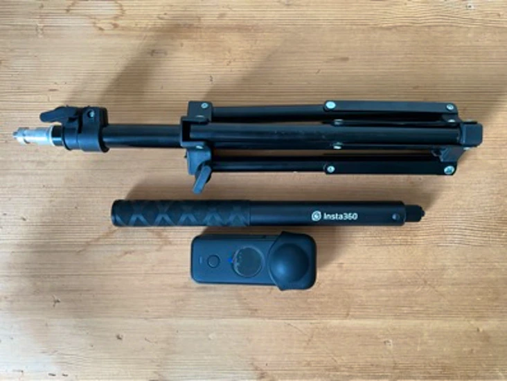 Insta 360 onex2 w/ invisible selfie stick & mini light stand