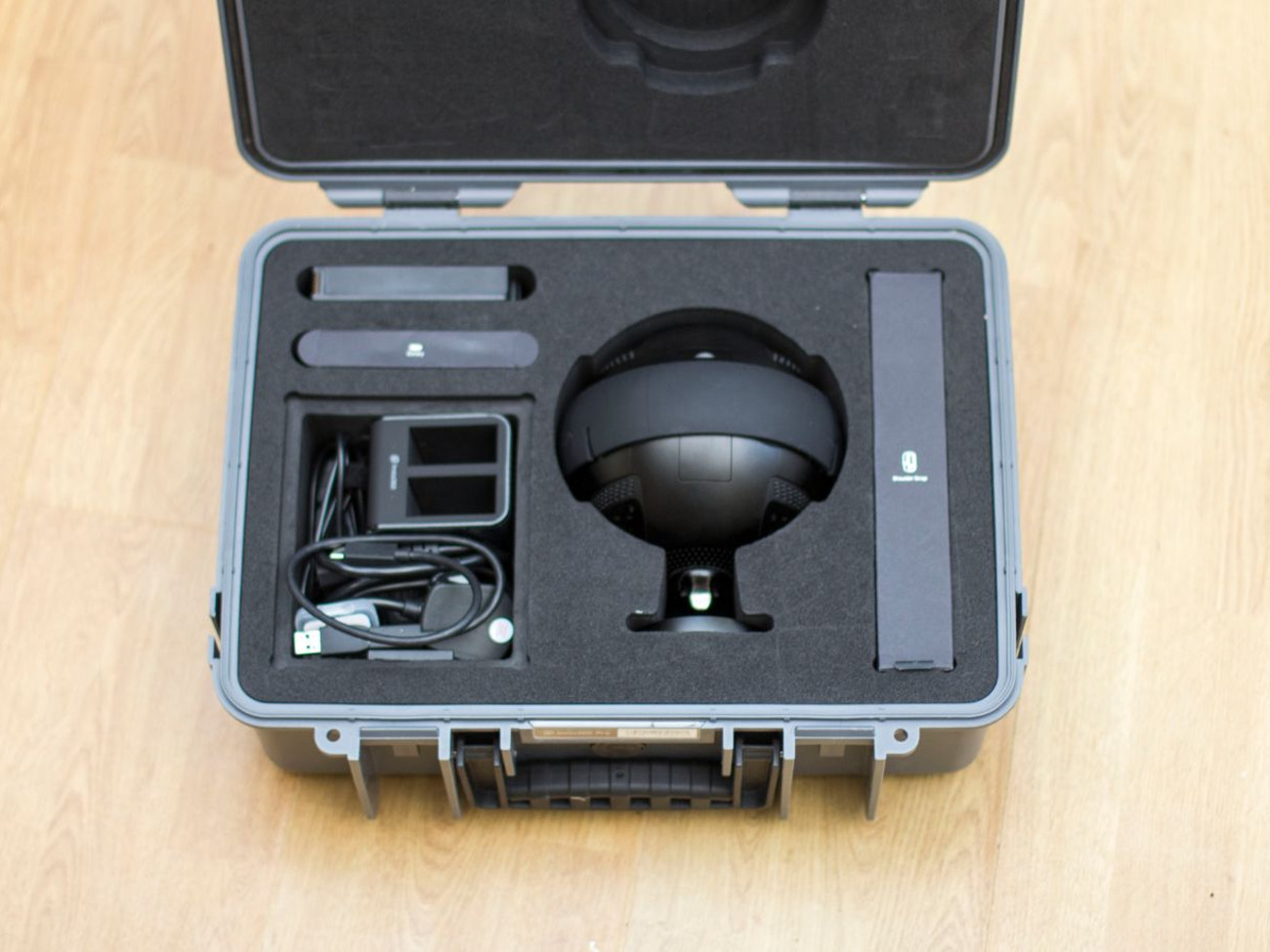 Insta 360pro 8k 3d 360 camera