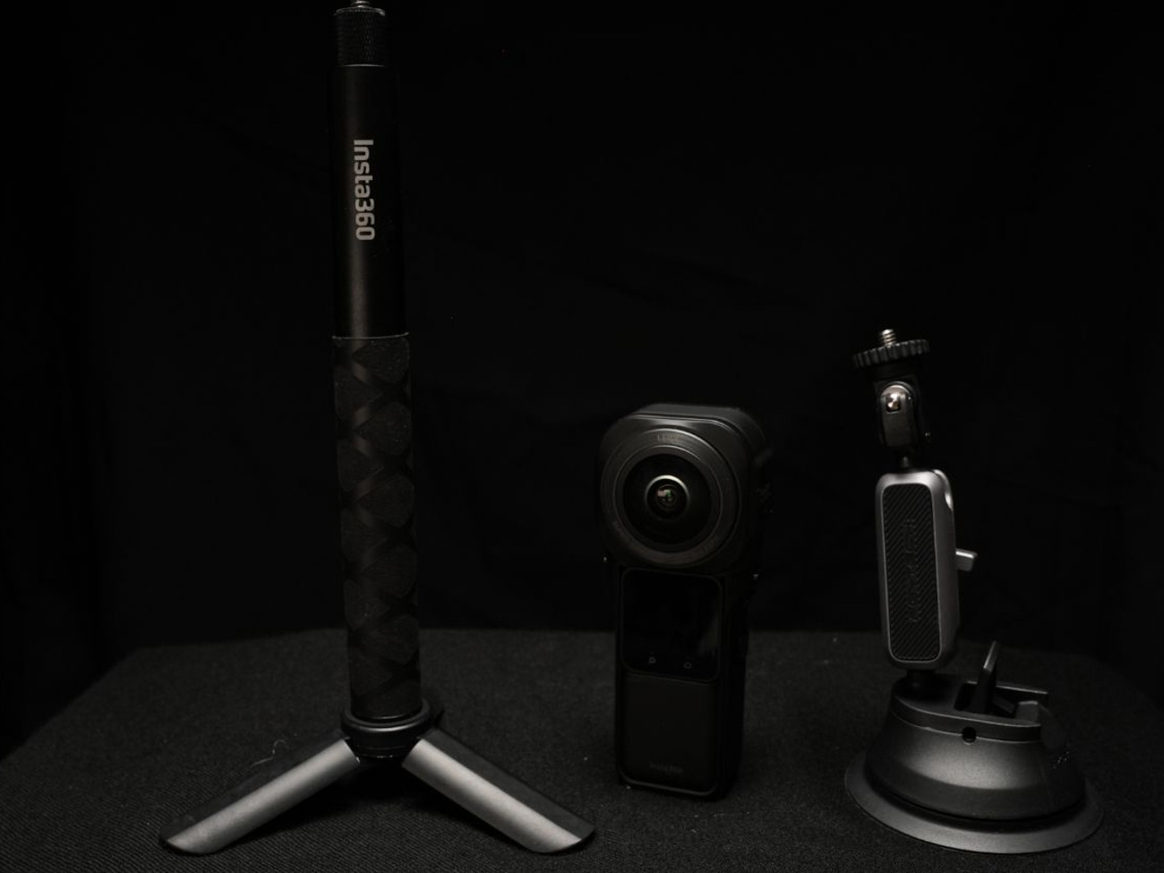 Insta360 one rs 1-inch + 1.2m selfie stick + car mount