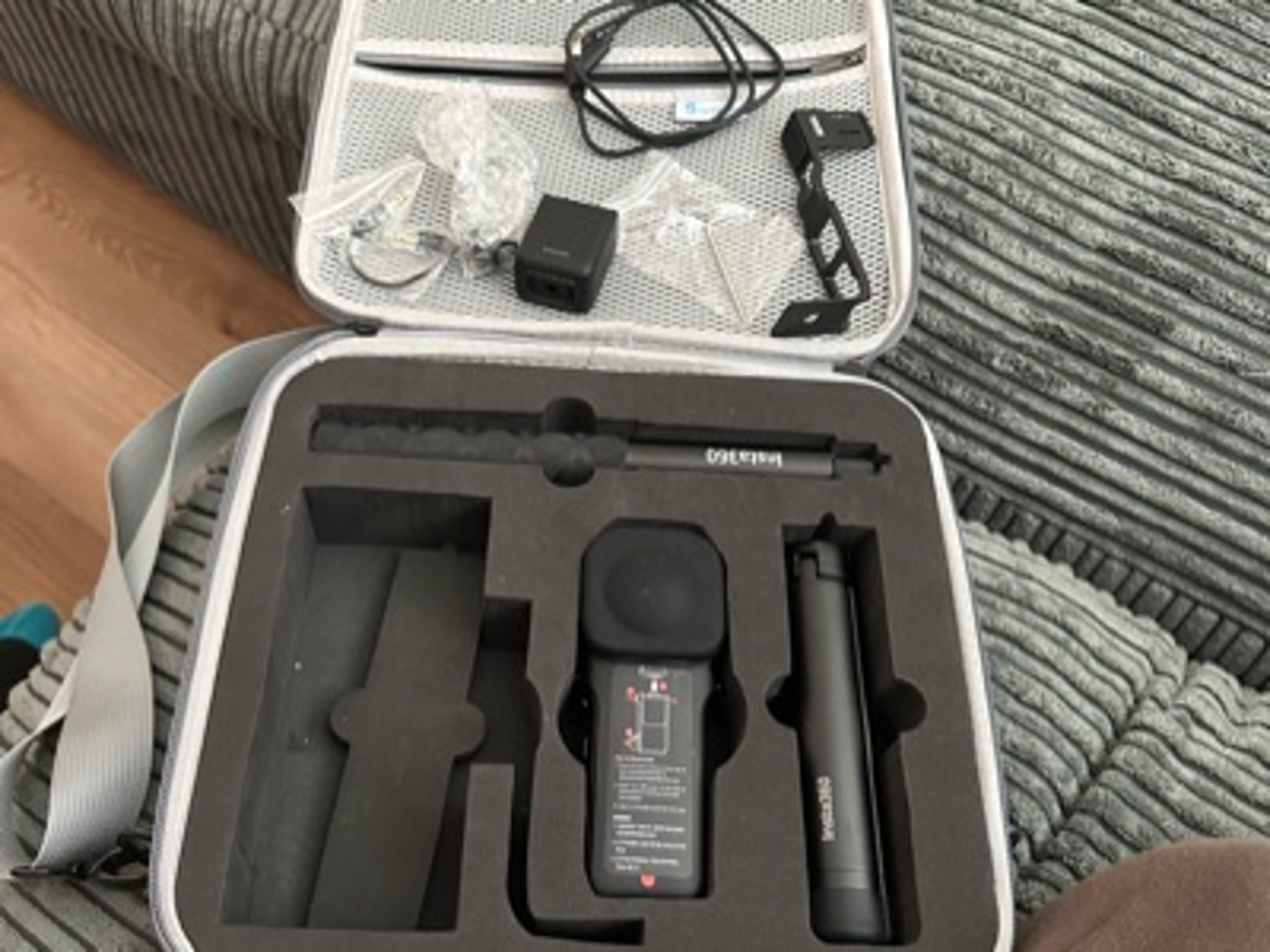 Insta360 one rs 1-inch virtual tour + invisible selfie stick low light recording