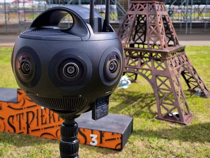 Insta360 titan 11k vr camera operator - vr production