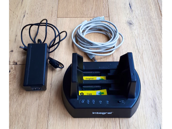 Integral sata disk copy station