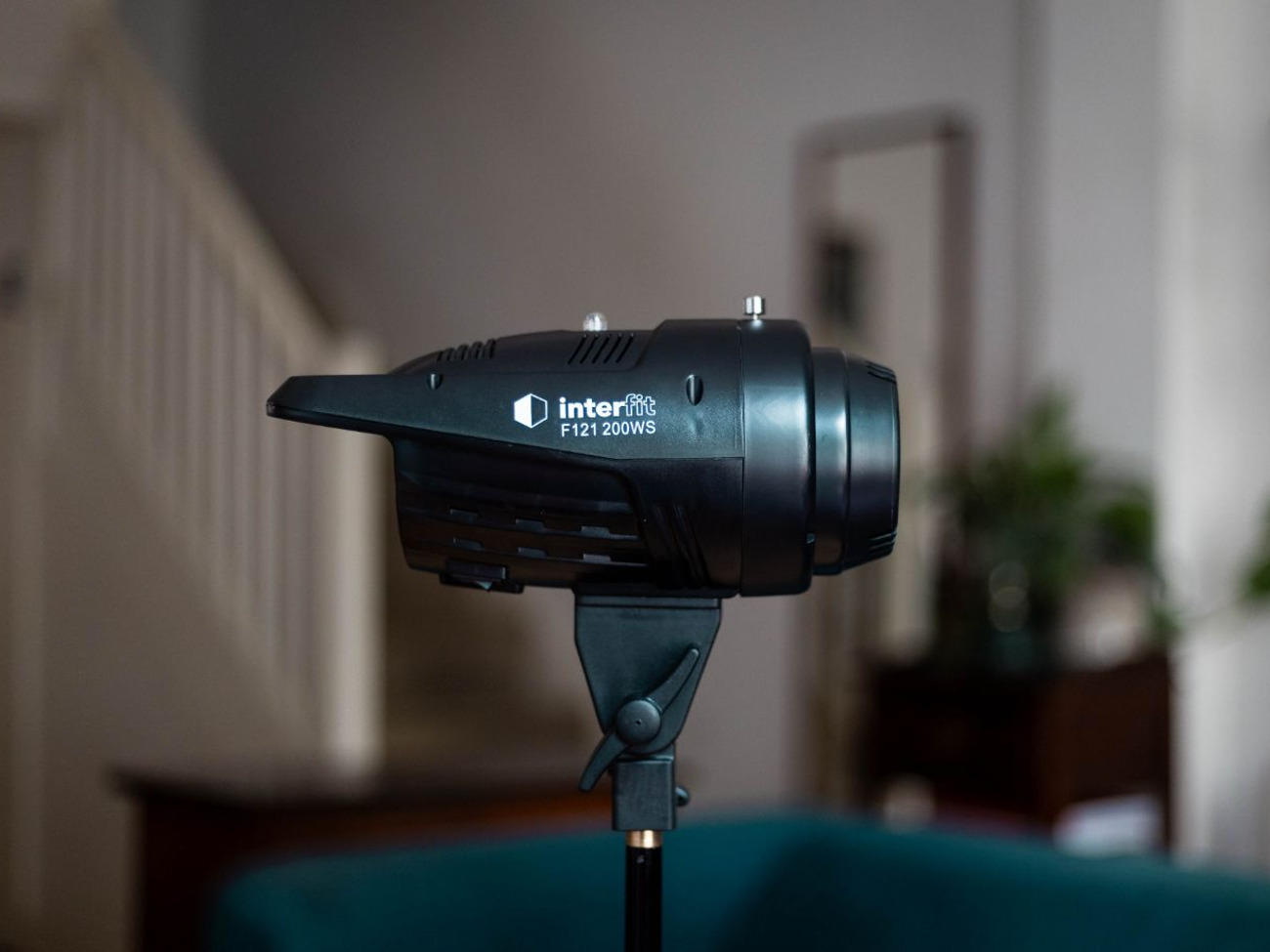 Interfit f121 200w flash