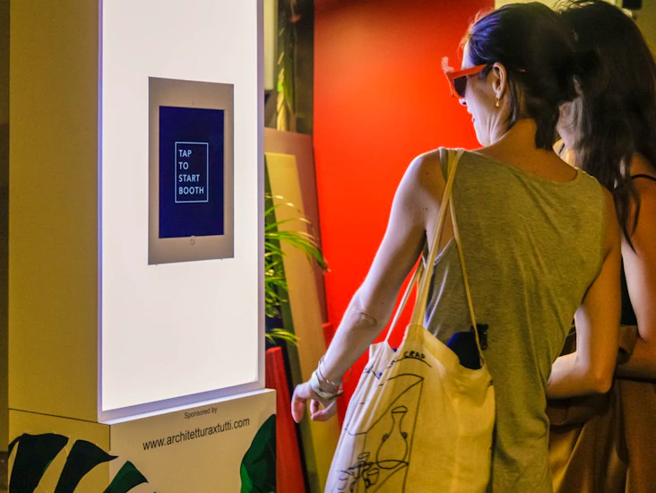 Ipad 12.7 " photobooth - simple booth app included